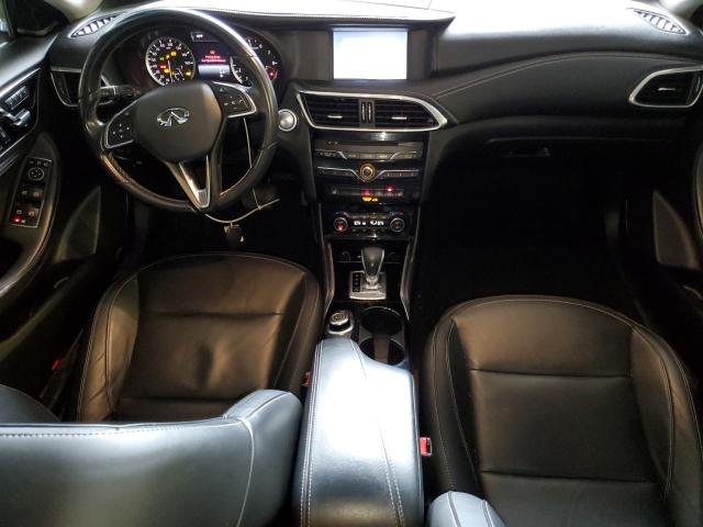 SJKCH5CRXJA047610 Infiniti QX30 BASE