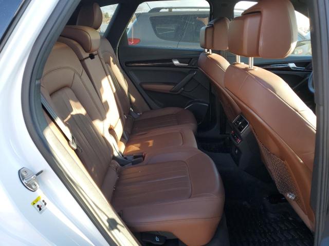 WA1BNAFY9J2240516 Audi Q5 Premium Plus