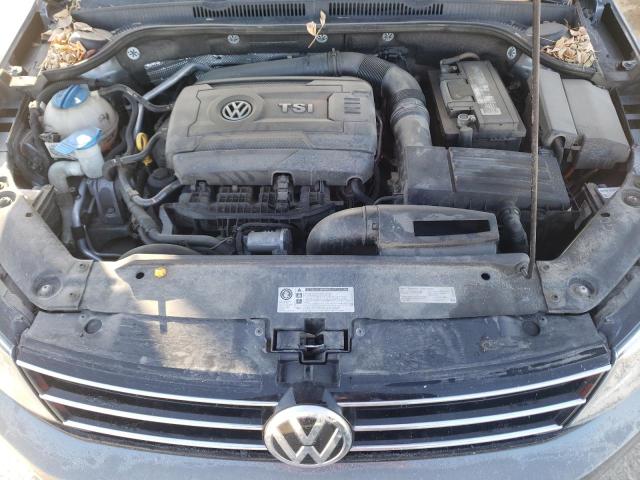 3VWD17AJ9FM319270 Volkswagen JETTA SE