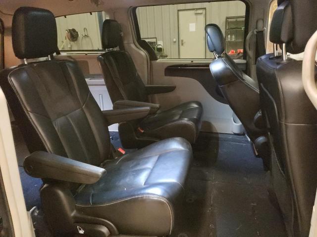 2C4RC1GG3ER348850 Chrysler Town & Country Limited