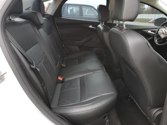1FADP3J22HL271334 Ford Focus Titanium