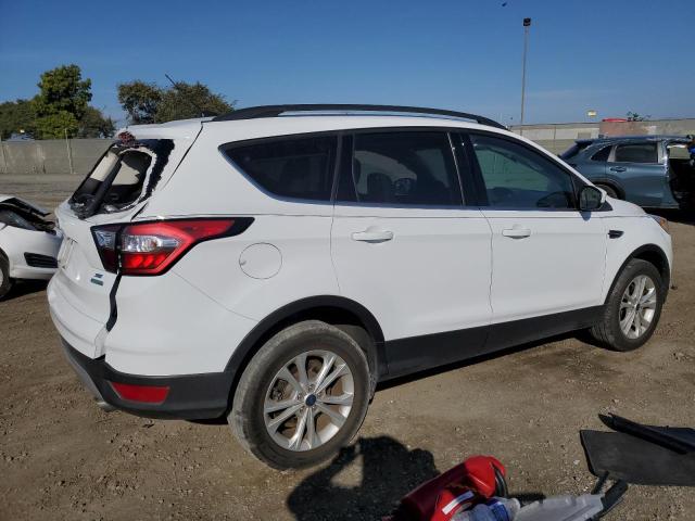 1FMCU0GD8JUD39203 Ford ESCAPE SE