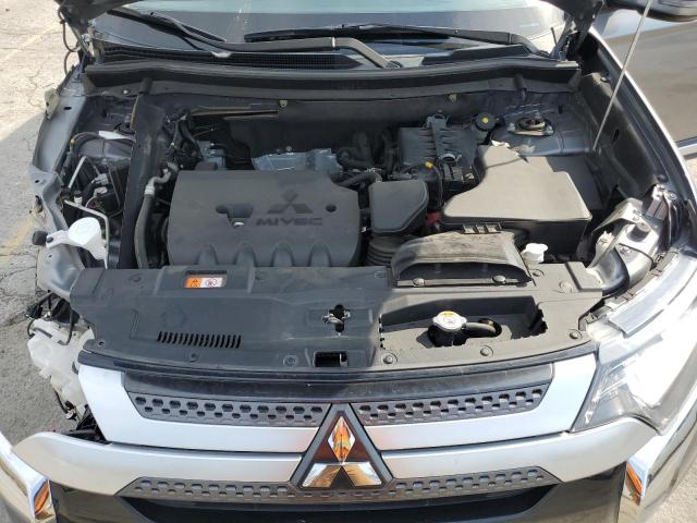 JA4AZ3A3XLJ001413 Mitsubishi Outlander Se