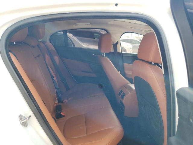 SAJAN4EV5JCP17173 Jaguar Xe Portfolio Le