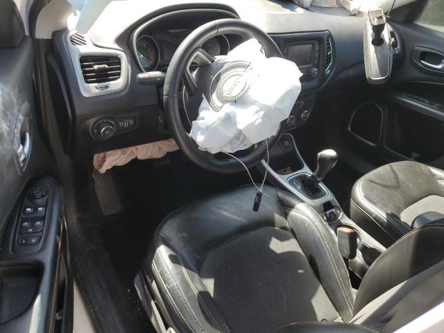 3C4NJCBB6JT441266 Jeep Compass Latitude