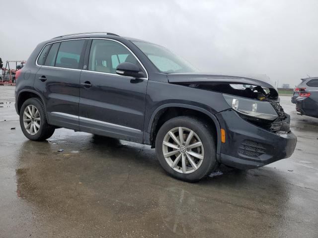WVGRV7AXXHK003139 Volkswagen Tiguan Wolfsburg