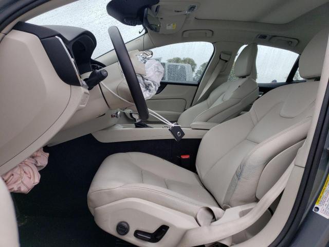 7JR102FK8KG001384 Volvo S60 T5 Momentum