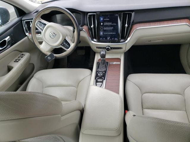 7JR102FK4KG012530 Volvo S60 T5 Momentum