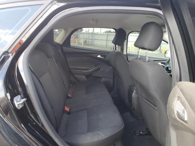 1FADP3K24GL301608 Ford FOCUS SE