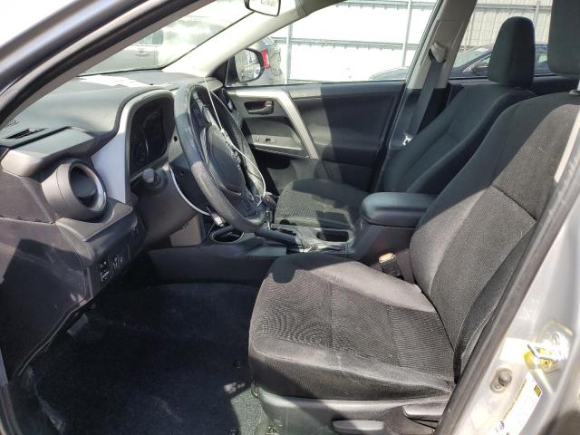 2T3BFREV1JW808144 Toyota RAV4 LE