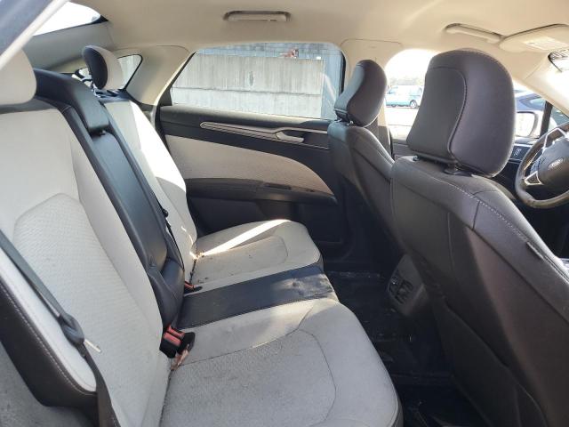 3FA6P0HD5LR261261 Ford FUSION SE