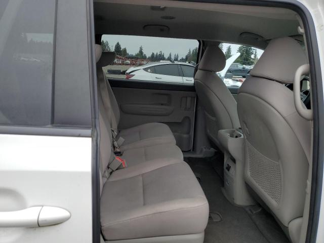 KNDMB5C18H6229564 KIA SEDONA LX
