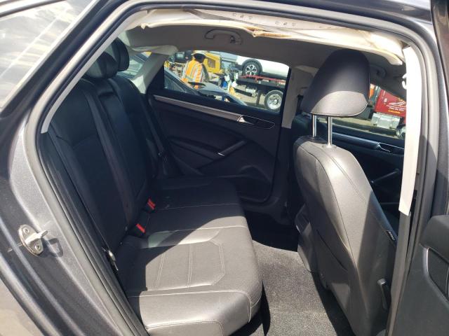 1VWAA7A31JC051717 Volkswagen PASSAT S
