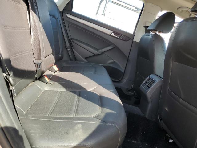 1VWBV7A37FC057134 Volkswagen PASSAT SE