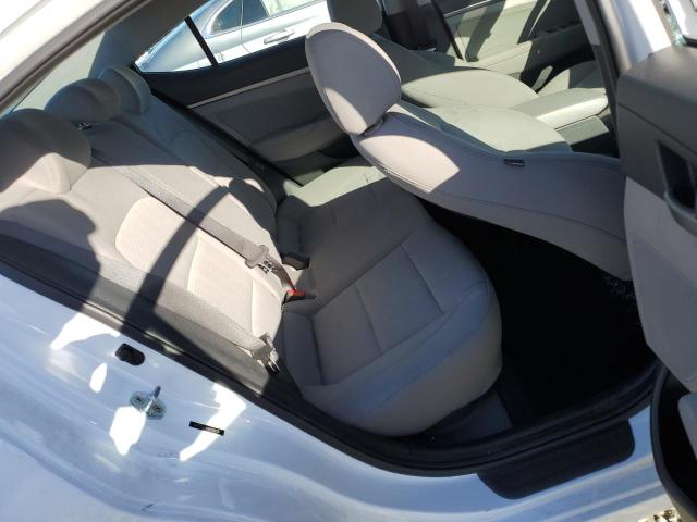 5NPD84LFXHH128438 Hyundai ELANTRA SE