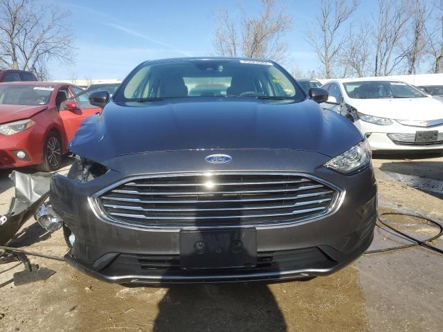3FA6P0HD2KR145742 Ford FUSION SE