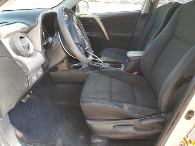 JTMZFREV6FD043998 Toyota RAV4 LE