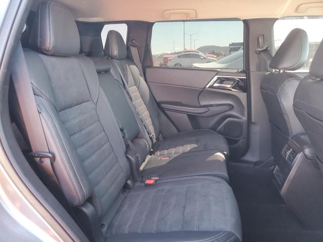 JA4J3UA80NZ086186 Mitsubishi Outlander Se