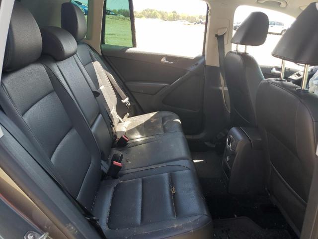 WVGAV7AX4FW609409 Volkswagen TIGUAN S