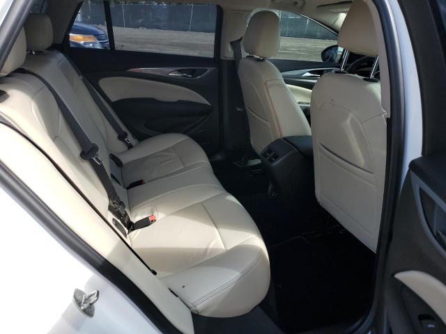 W04GU8SX8J1113566 Buick Regal Tourx Preferred