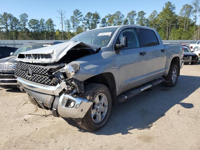 5TFDM5F17JX078657 Toyota Tundra Crewmax Sr5