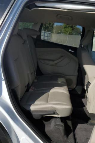 1FMCU0GD8JUD39203 Ford ESCAPE SE