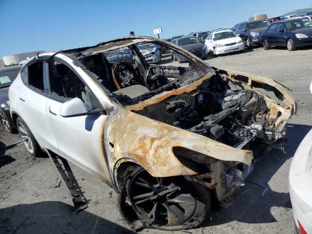 7SAYGDEE4NF513824 Tesla Model Y