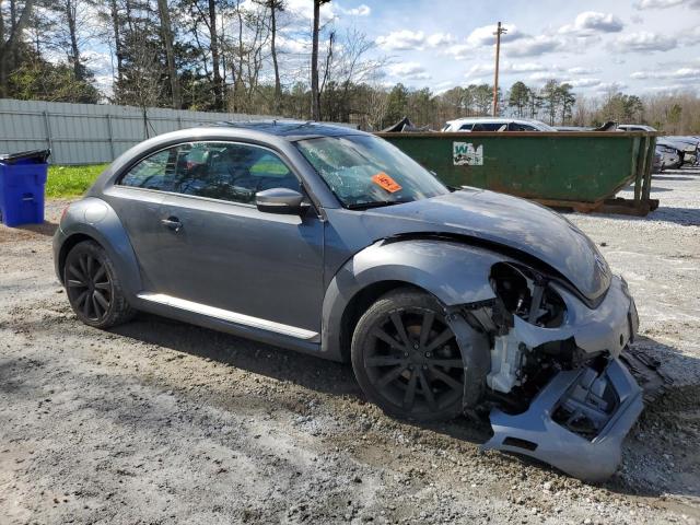 3VWJ17AT9EM652197 Volkswagen Beetle