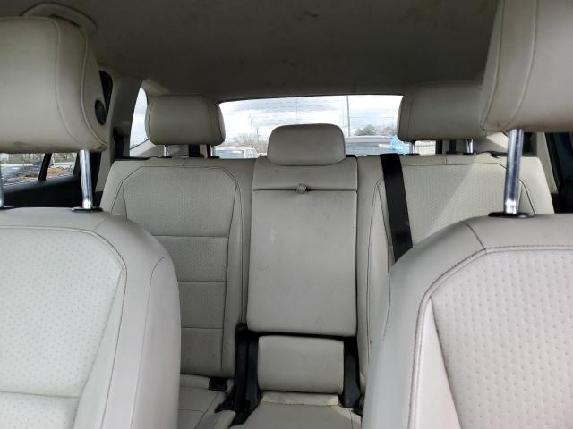 3VV3B7AXXJM033664 Volkswagen TIGUAN SE