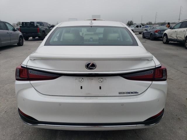 58ADA1C1XNU022018 Lexus Es 300h Base