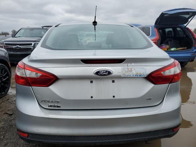 1FADP3F26EL359002 Ford FOCUS SE