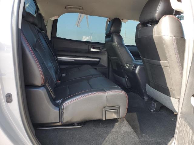 5TFDW5F15JX712297 Toyota Tundra Crewmax Sr5