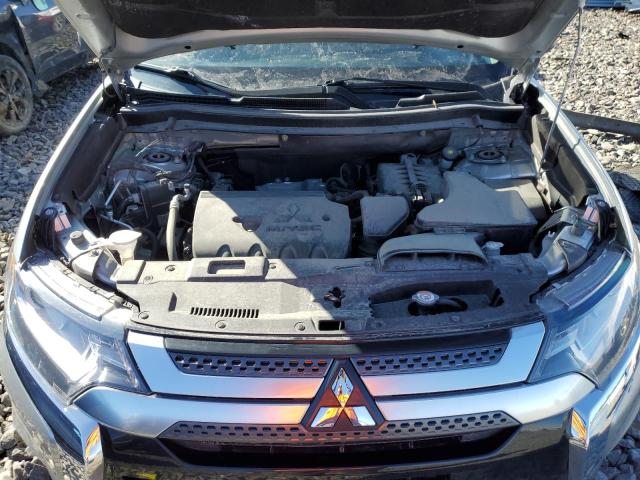 JA4AZ3A30LZ048726 Mitsubishi Outlander Se