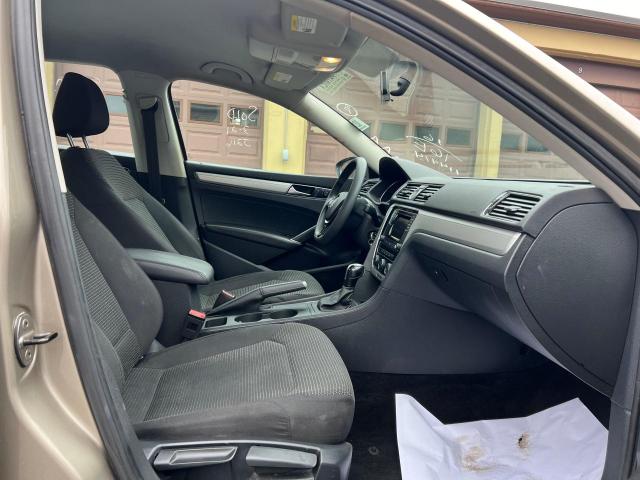 1VWAT7A37GC067536 Volkswagen PASSAT S