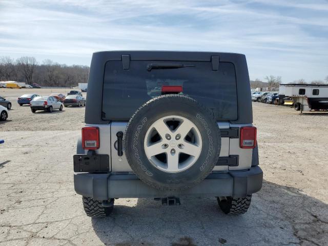 1C4BJWDGXGL113057 Jeep Wrangler Unlimited Sport