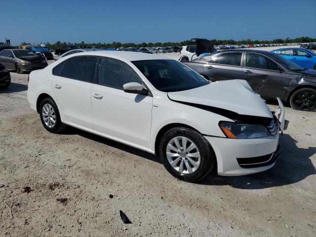 1VWAT7A32FC008196 Volkswagen PASSAT S