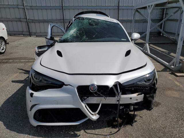 ZARFAEAV9J7586517 Alfa Romeo GIULIA QUADRIFOGLIO