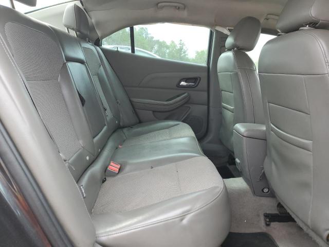 1G11D5SL2FF240369 Chevrolet MALIBU 2LT
