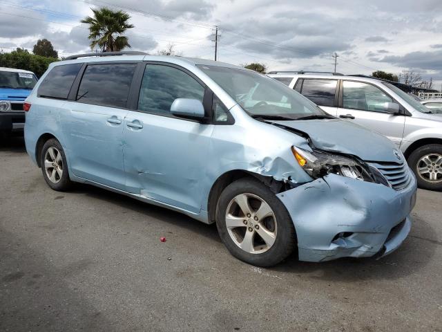 5TDKZ3DC5HS868914 Toyota SIENNA LE