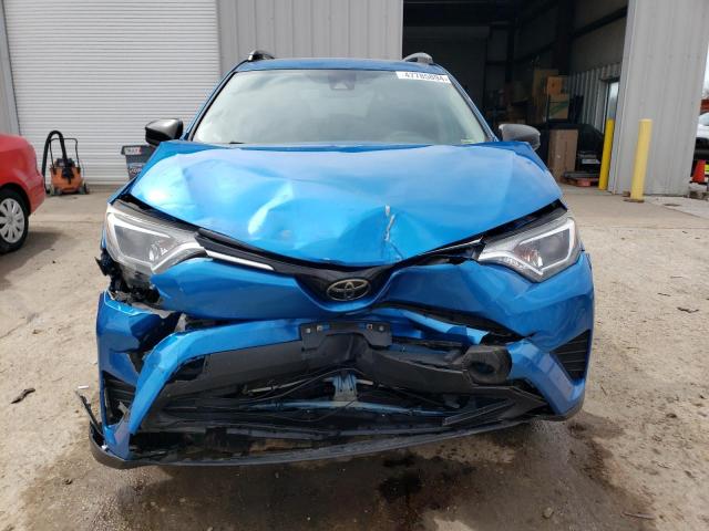 JTMZFREV3JJ166555 Toyota RAV4 LE