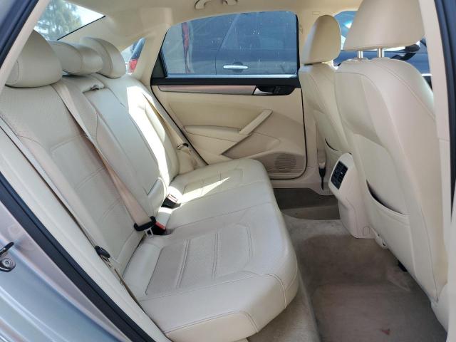 1VWBS7A31EC082098 Volkswagen PASSAT SE