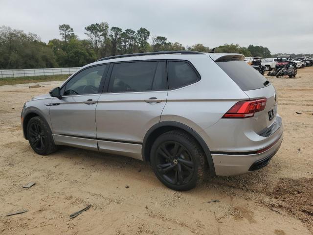 3VVCB7AX4PM036956 Volkswagen Tiguan Se R-line Black