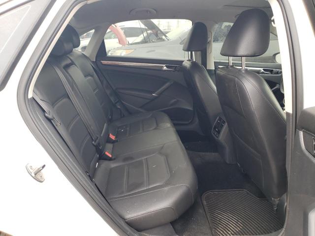 1VWGT7A33HC023979 Volkswagen PASSAT SE
