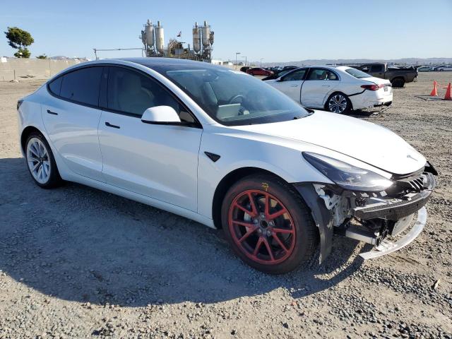 5YJ3E1EA6MF995221 Tesla 2021
