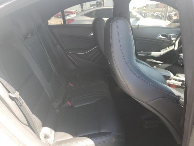 WDDSJ4EB1JN546811 Mercedes-Benz CLA 250