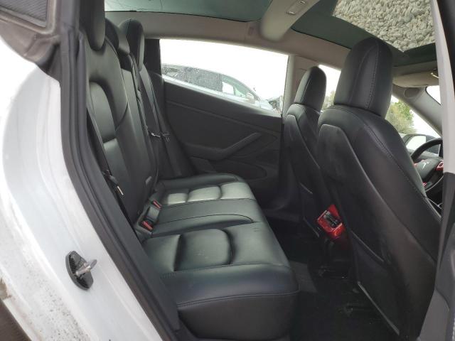 5YJ3E1EB2LF521015 Tesla 2020