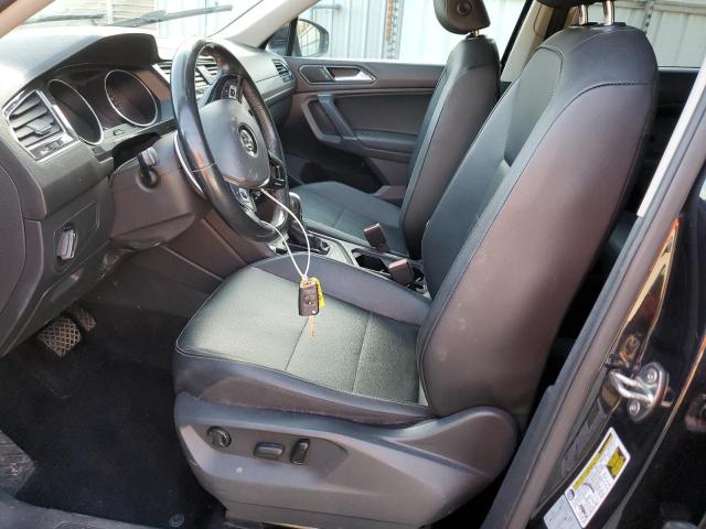 3VV3B7AX2JM137890 Volkswagen TIGUAN SE