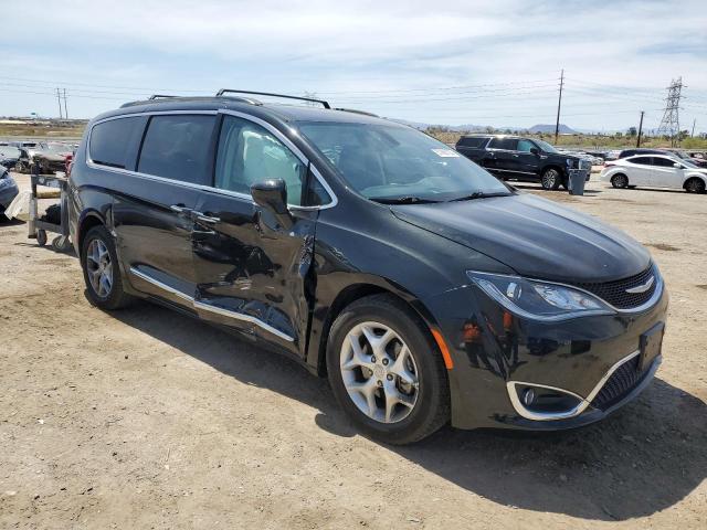 2C4RC1BG1HR668549 Chrysler 2017