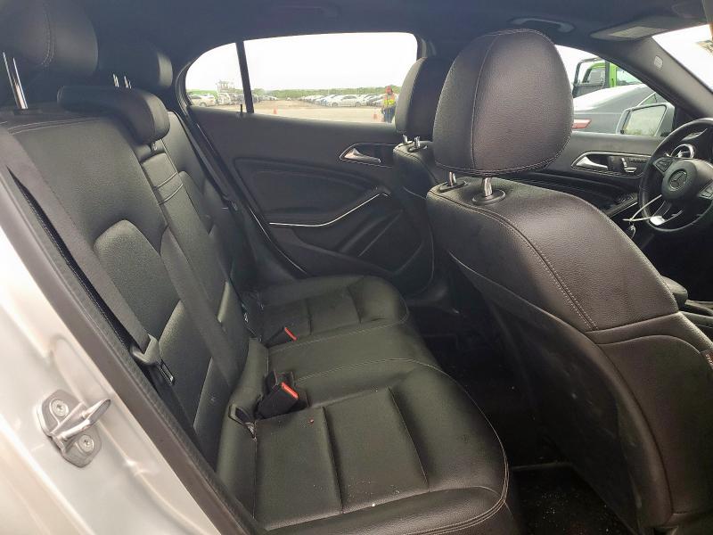 WDCTG4EB3LJ658737 Mercedes-Benz GLA 250