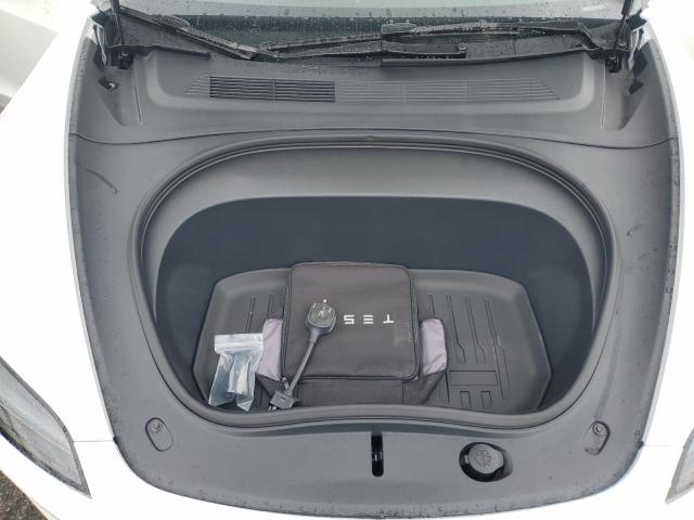 5YJ3E1EA1RF868707 Tesla 2024